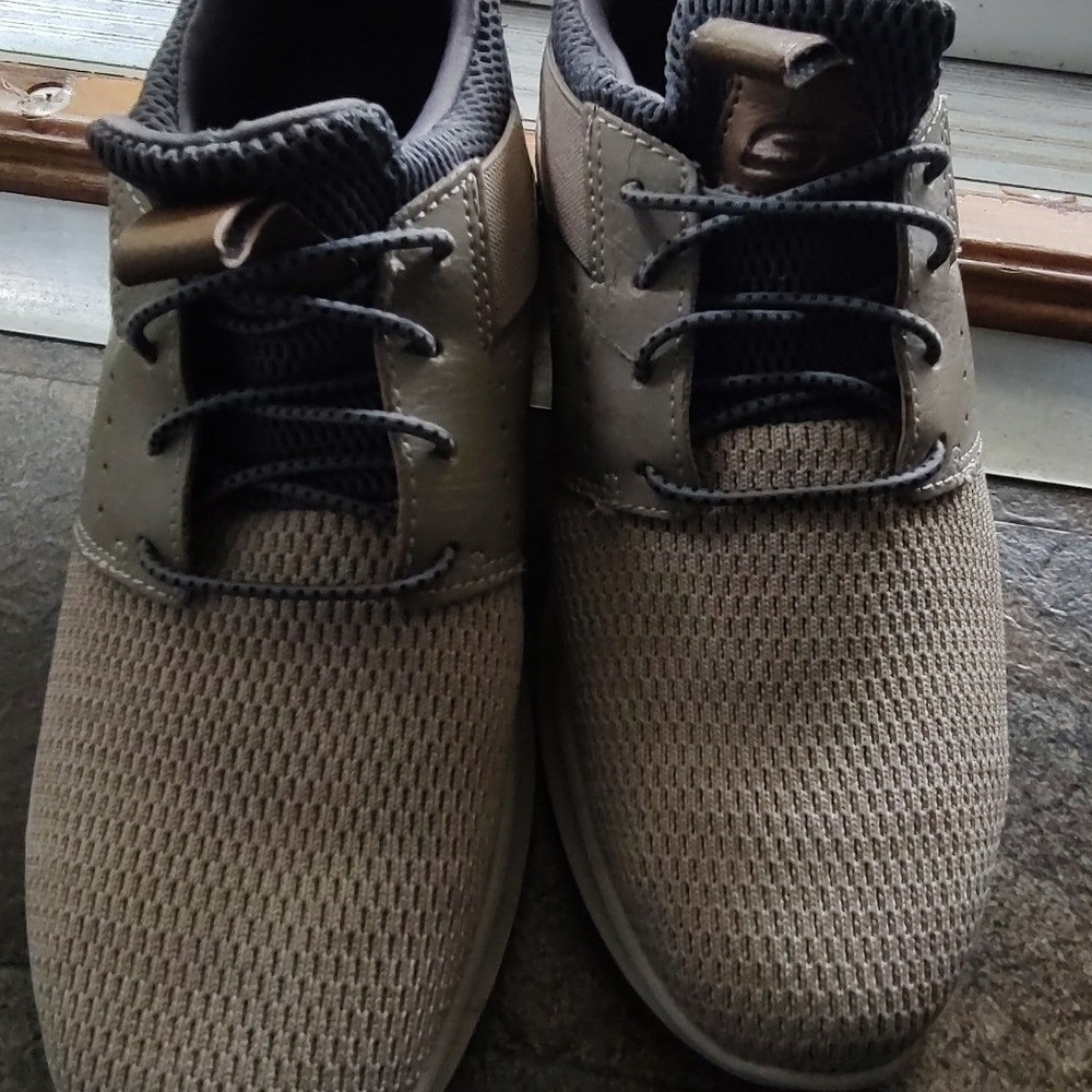 Skechers Mens Classic Fit Air-Cooled Memory Foam Taupe Sneakers 65474 Size 8.5